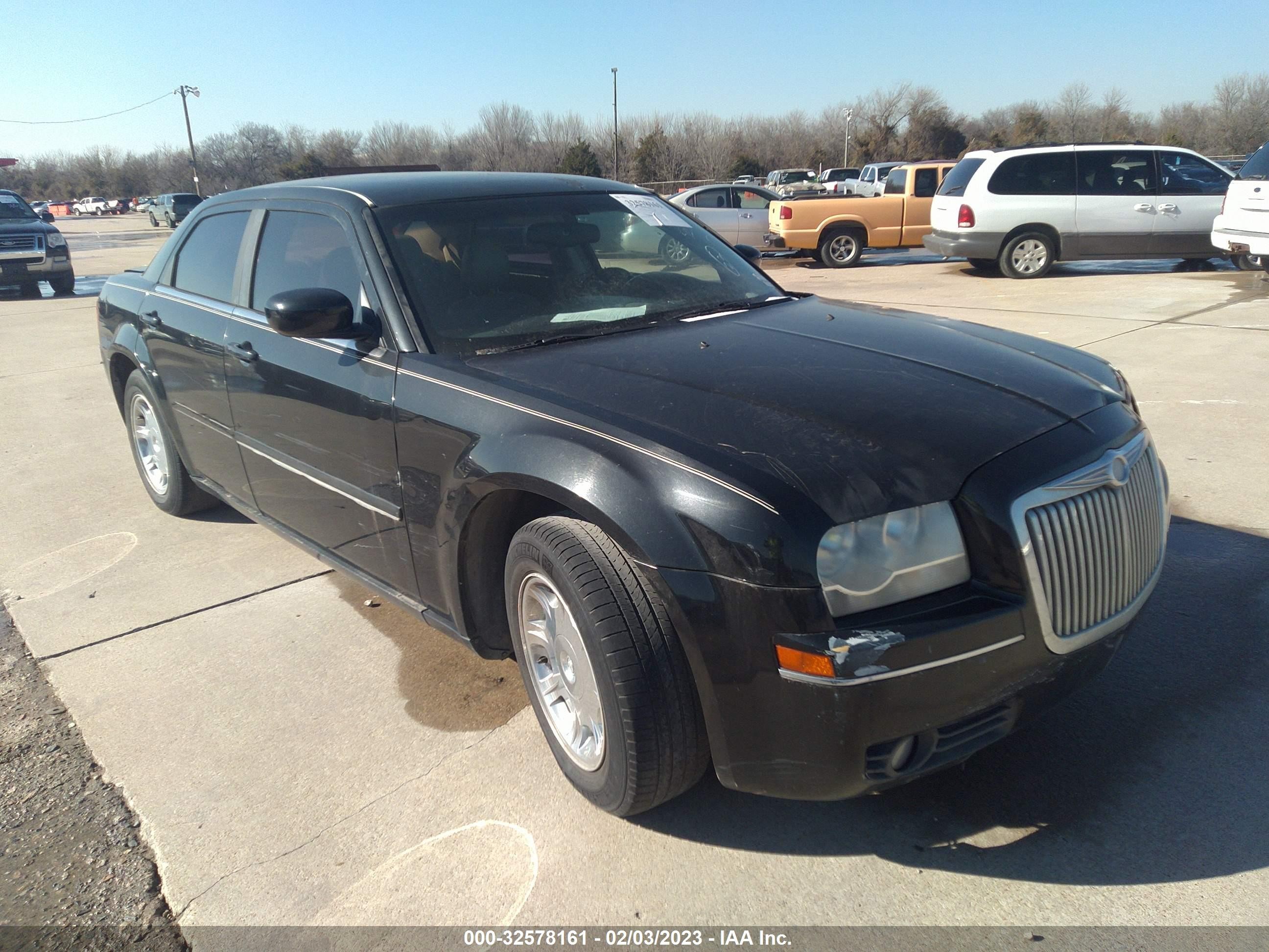 Photo 1 VIN: 2C3AA53G35H541039 - CHRYSLER 300 