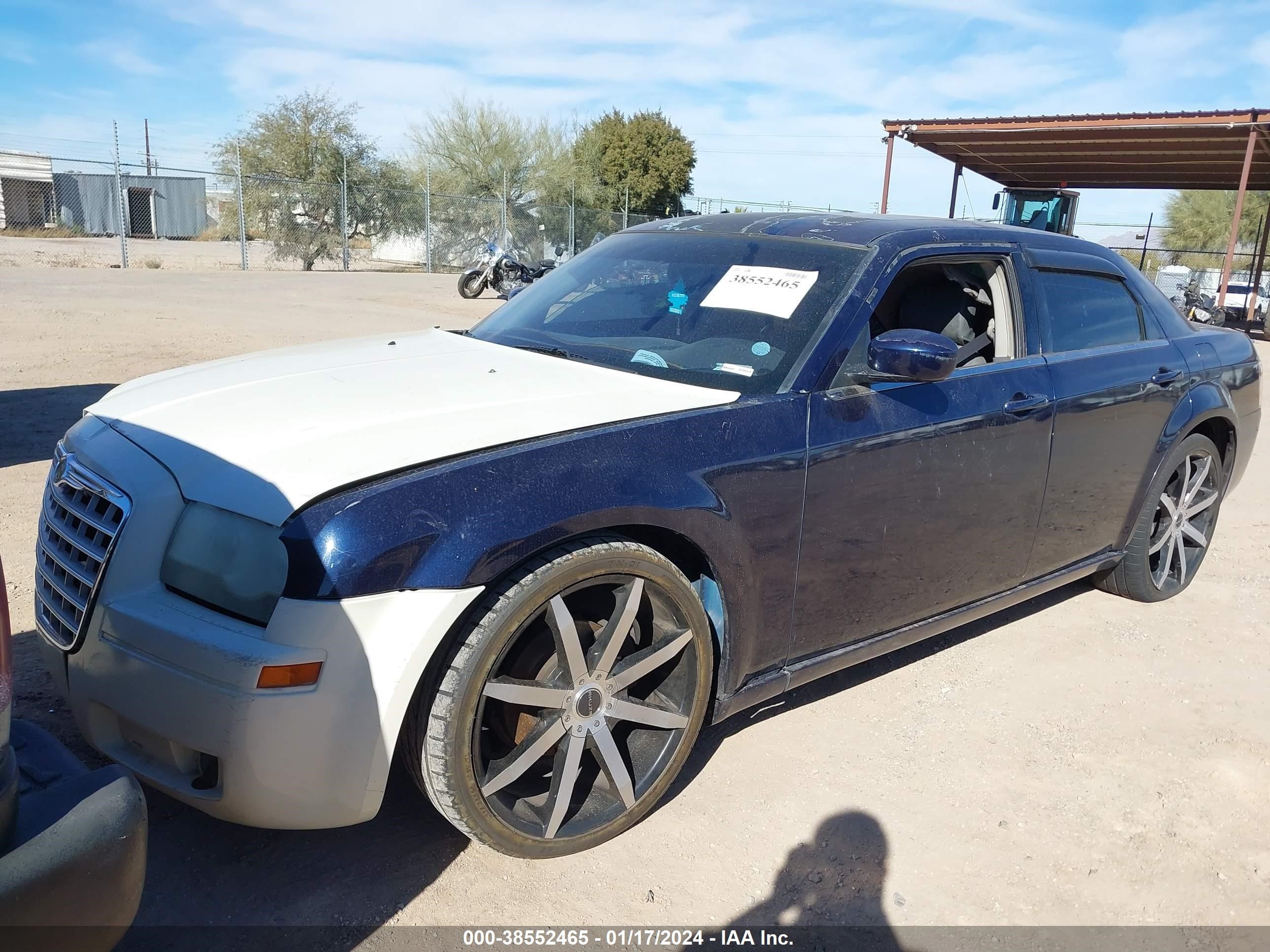 Photo 1 VIN: 2C3AA53G35H553711 - CHRYSLER 300 