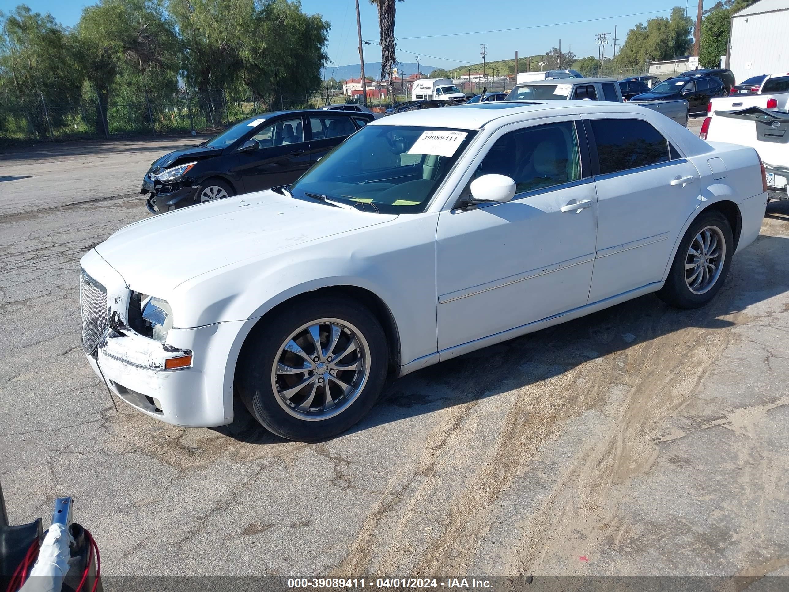 Photo 1 VIN: 2C3AA53G45H564961 - CHRYSLER 300 