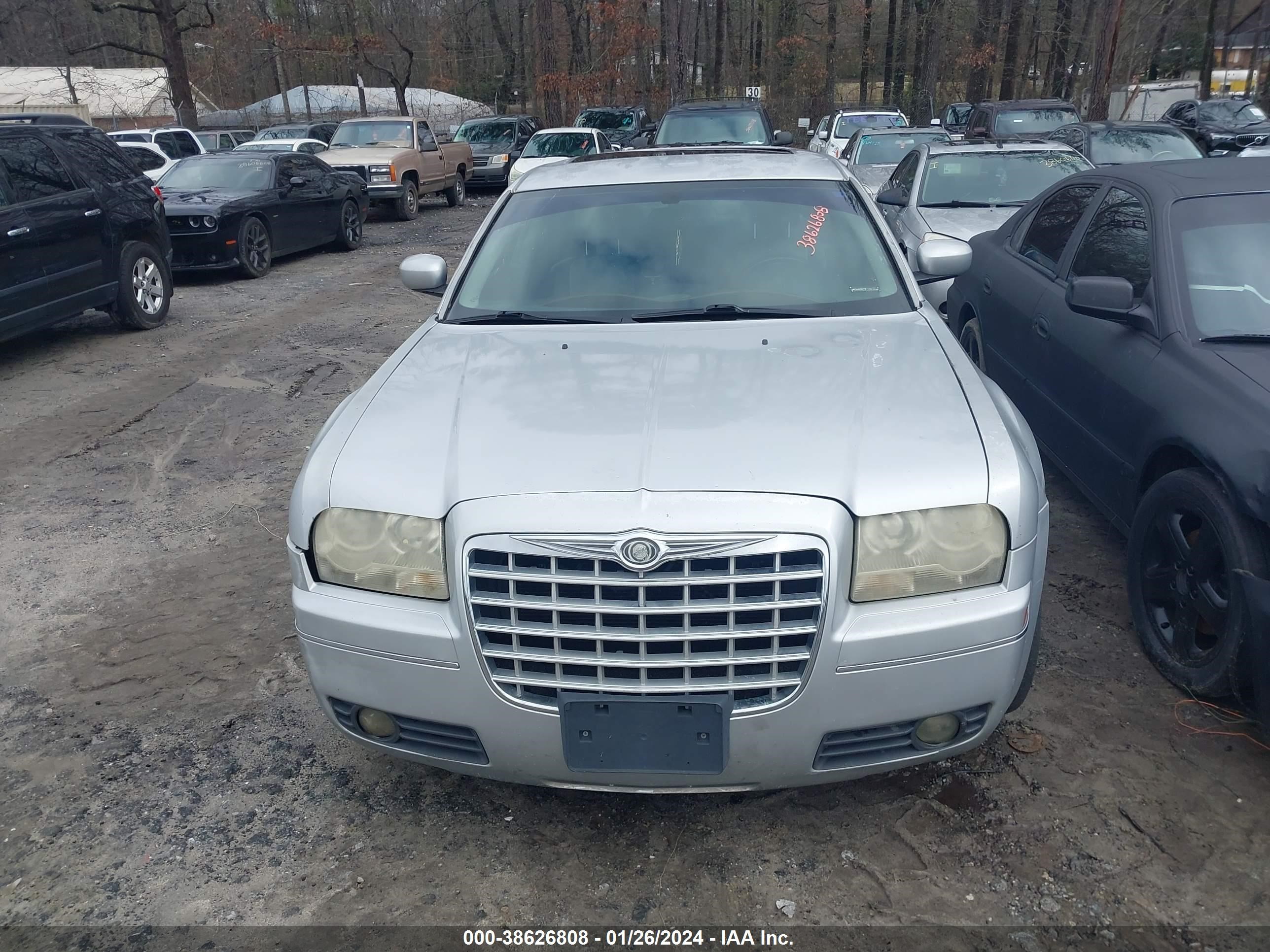 Photo 5 VIN: 2C3AA53G45H573479 - CHRYSLER 300 