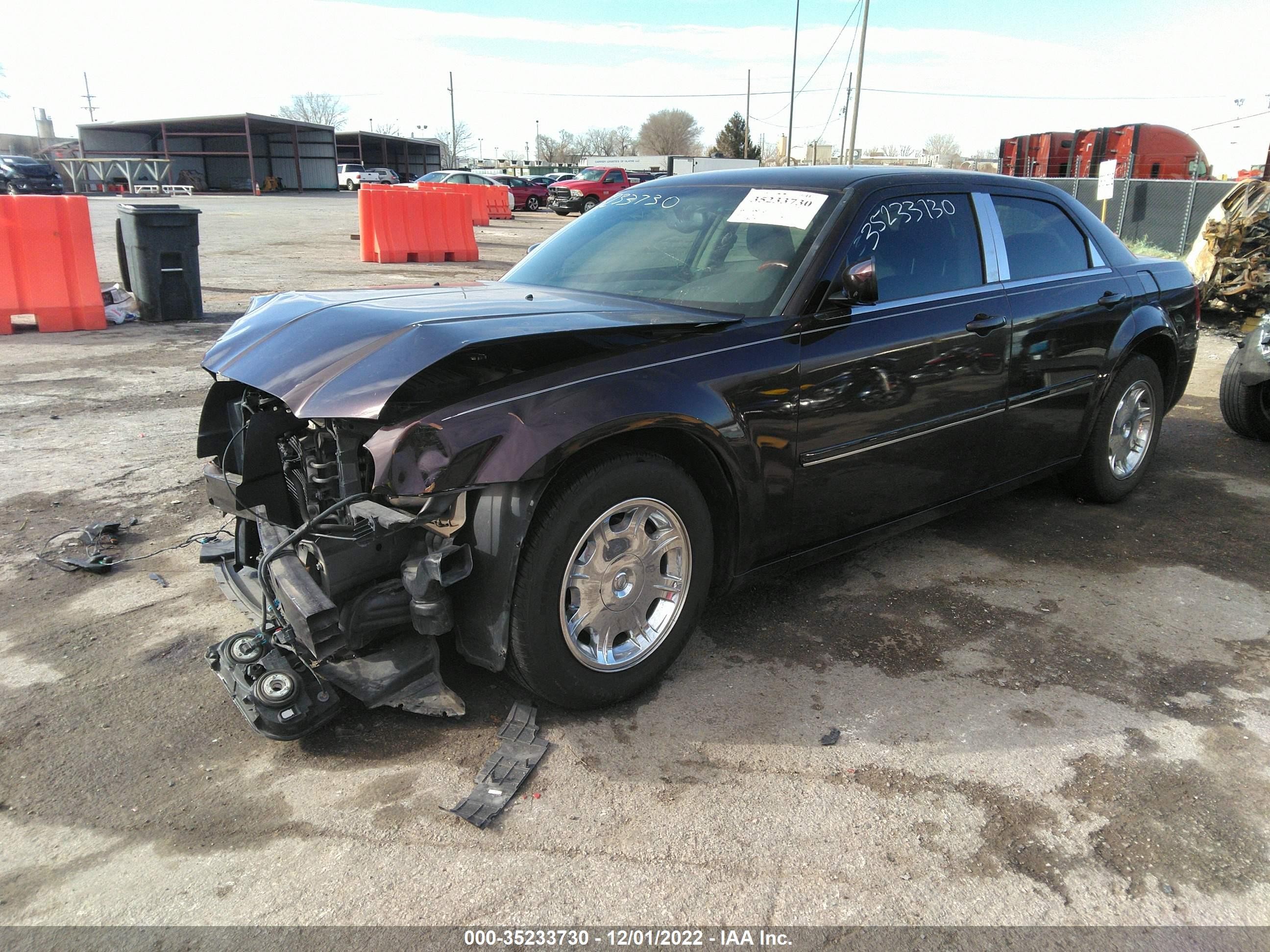 Photo 1 VIN: 2C3AA53G65H136941 - CHRYSLER 300 