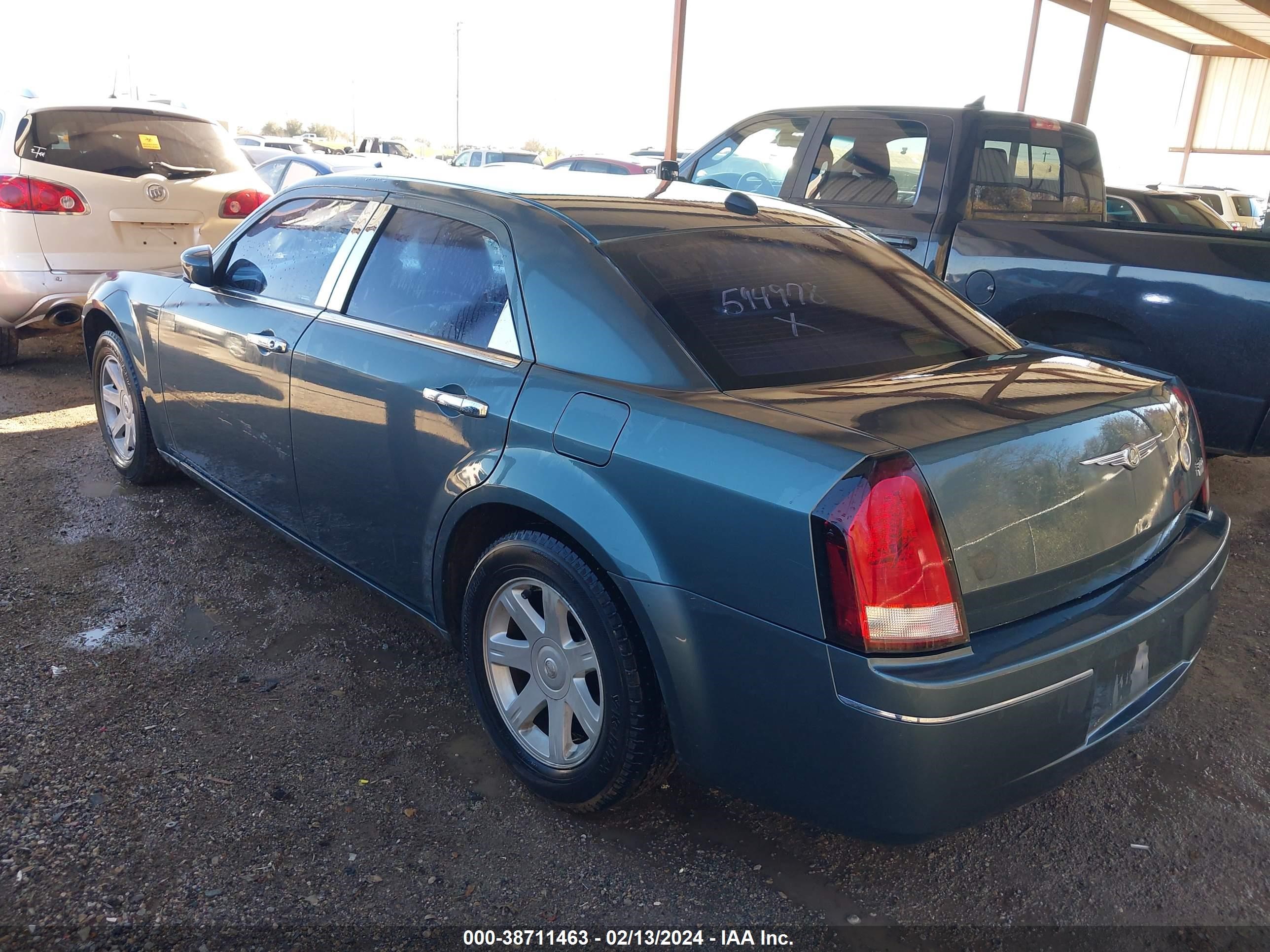 Photo 2 VIN: 2C3AA53G65H594978 - CHRYSLER 300 