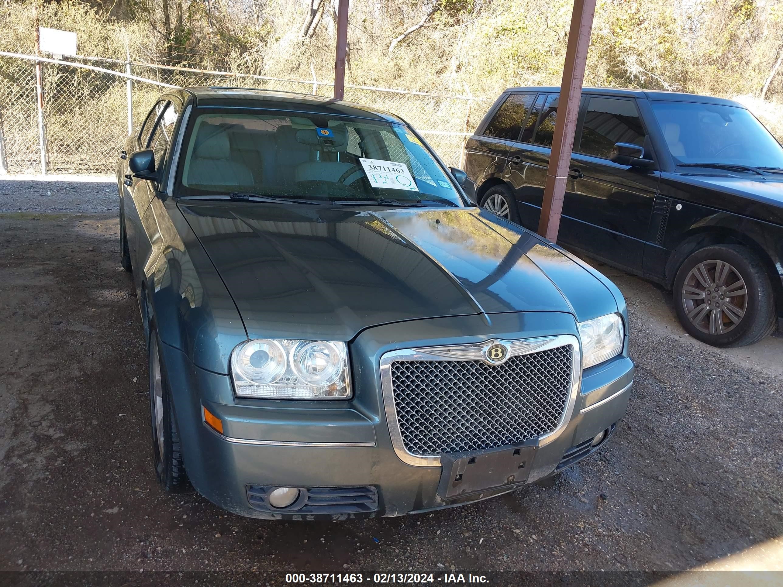 Photo 5 VIN: 2C3AA53G65H594978 - CHRYSLER 300 