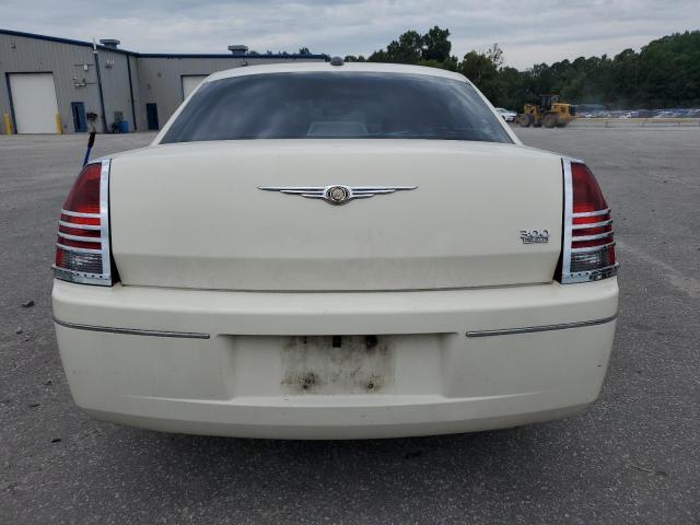 Photo 5 VIN: 2C3AA53G85H658065 - CHRYSLER 300 