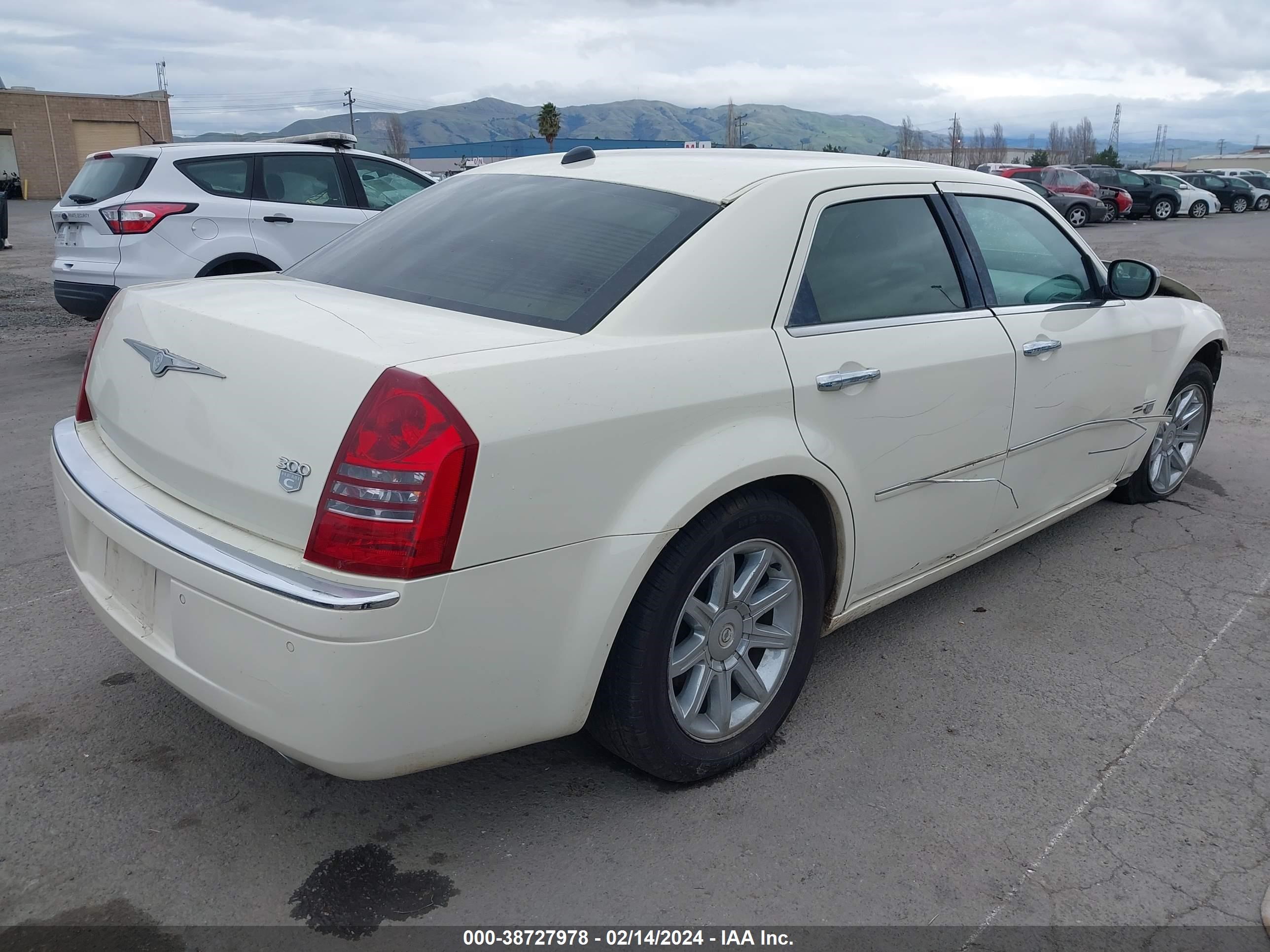 Photo 3 VIN: 2C3AA63H05H634146 - CHRYSLER 300C 