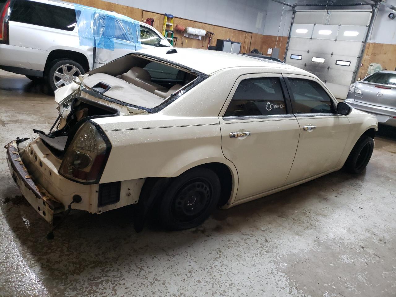 Photo 2 VIN: 2C3AA63H35H125233 - CHRYSLER 300 