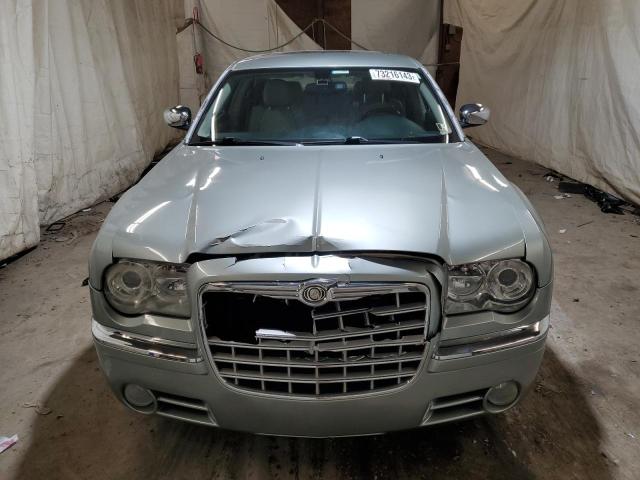 Photo 4 VIN: 2C3AA63H35H673717 - CHRYSLER 300C 