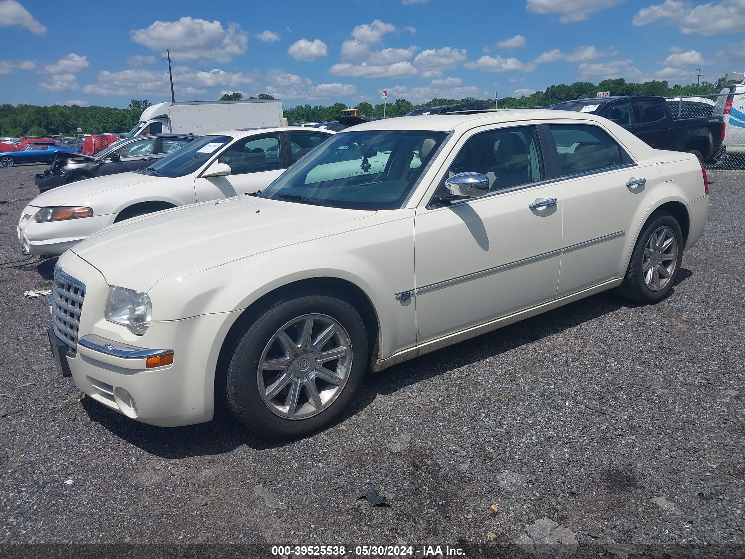 Photo 1 VIN: 2C3AA63H55H562649 - CHRYSLER 300C 