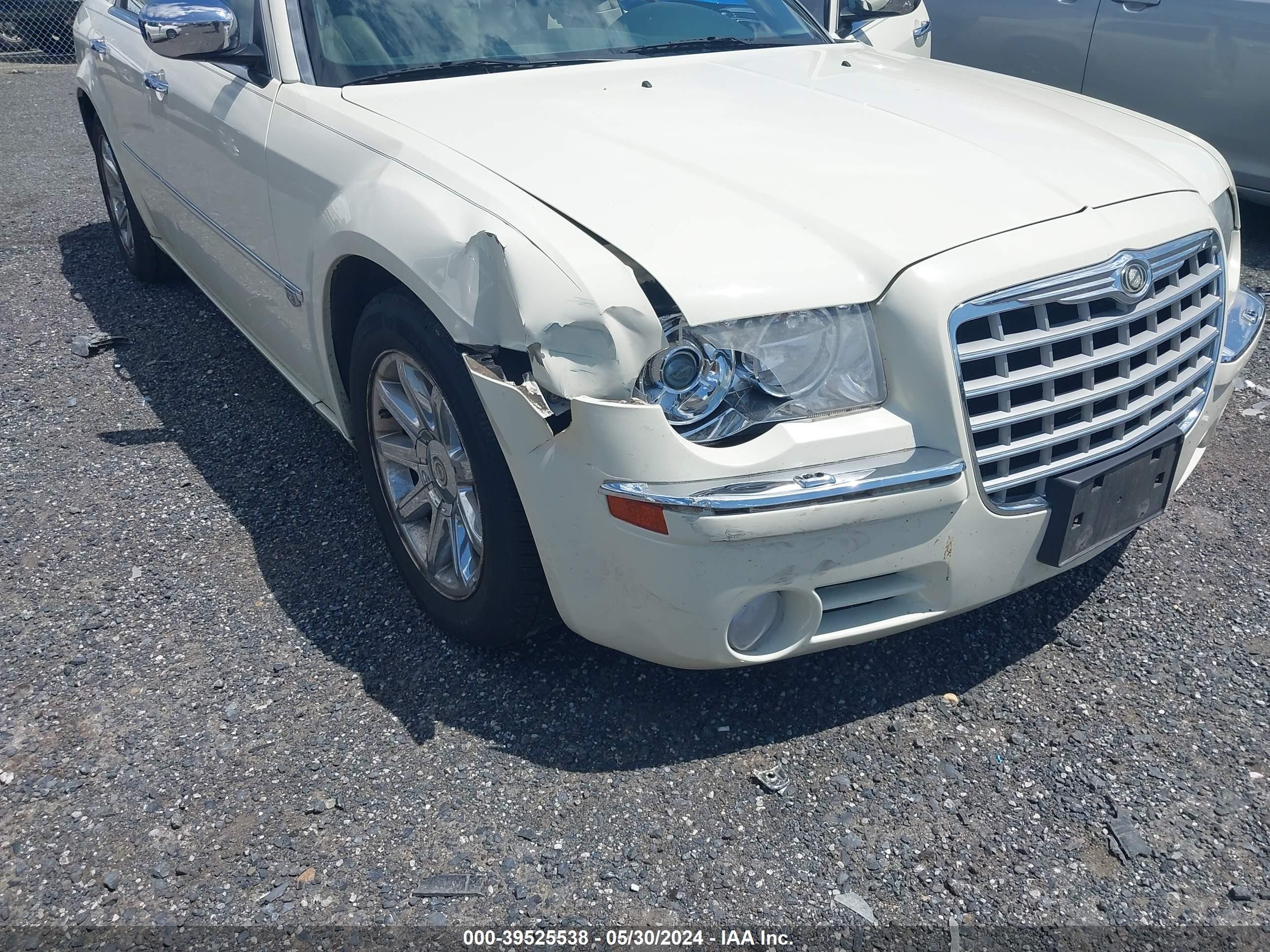 Photo 5 VIN: 2C3AA63H55H562649 - CHRYSLER 300C 