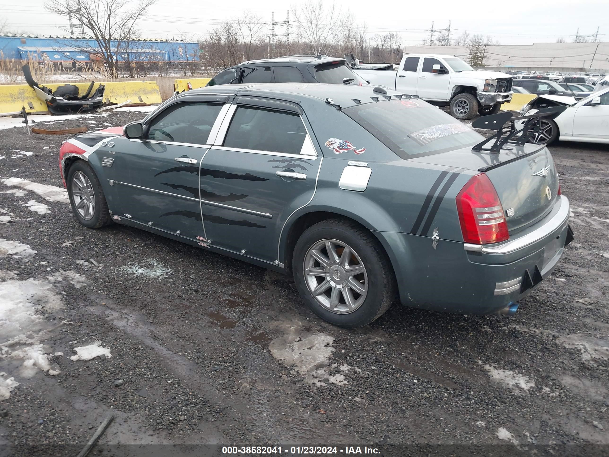 Photo 2 VIN: 2C3AA63H65H152684 - CHRYSLER 300C 