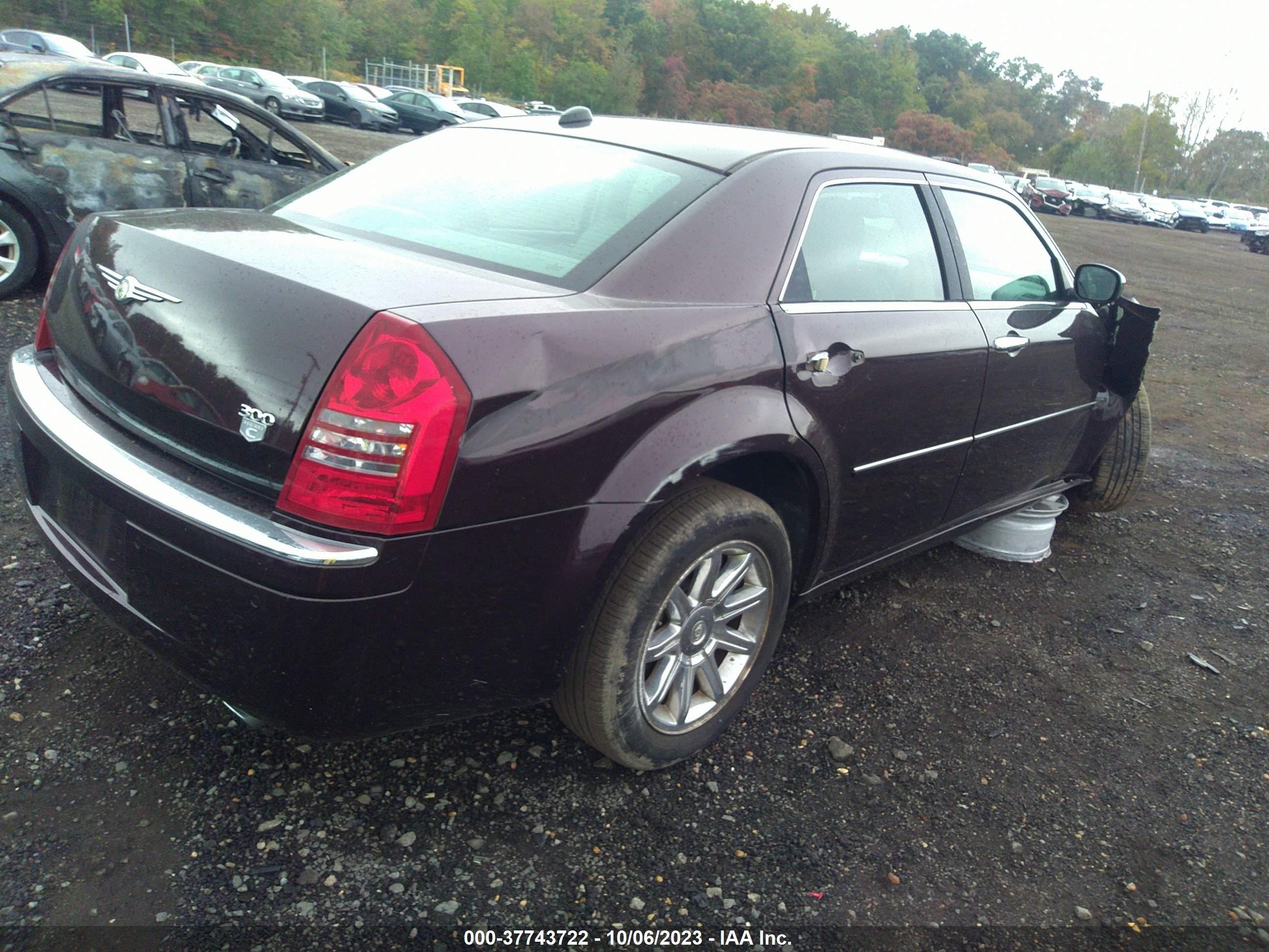 Photo 3 VIN: 2C3AA63H75H507328 - CHRYSLER 300 