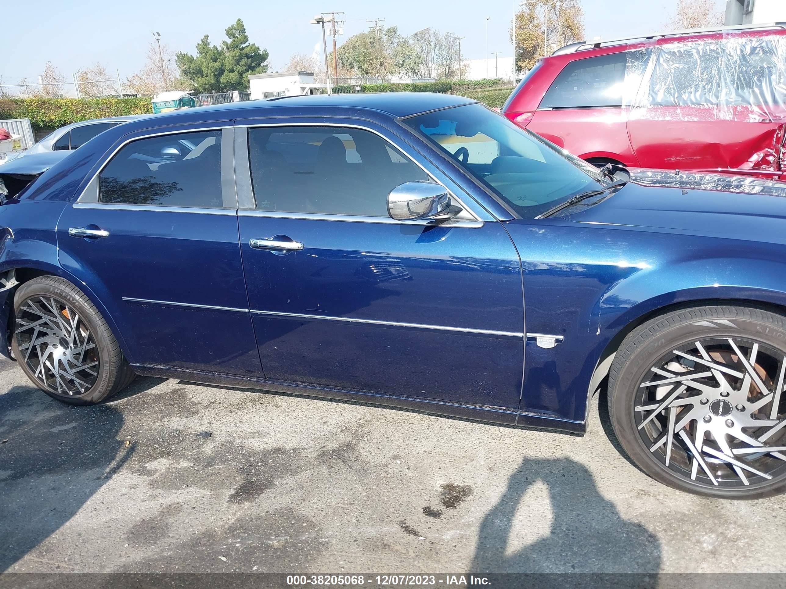 Photo 12 VIN: 2C3AA63H75H594499 - CHRYSLER 300C 