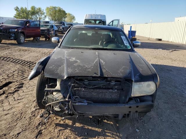 Photo 4 VIN: 2C3AA63H85H150631 - CHRYSLER 300C 