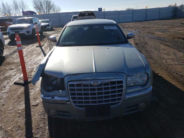 Photo 4 VIN: 2C3AA63H85H663779 - CHRYSLER 300 