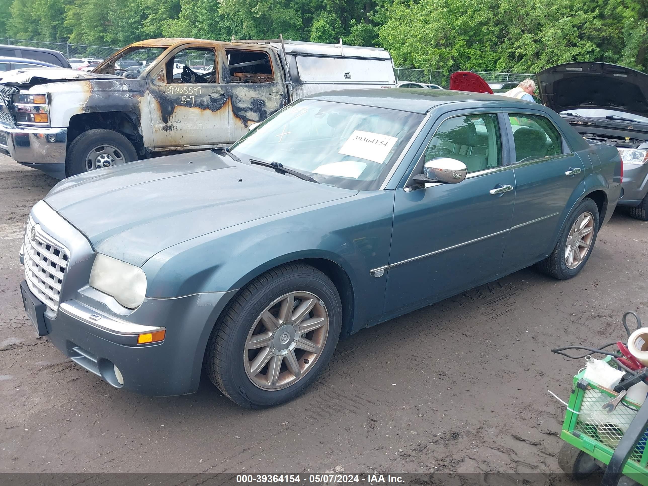 Photo 1 VIN: 2C3AA63H95H115645 - CHRYSLER 300C 