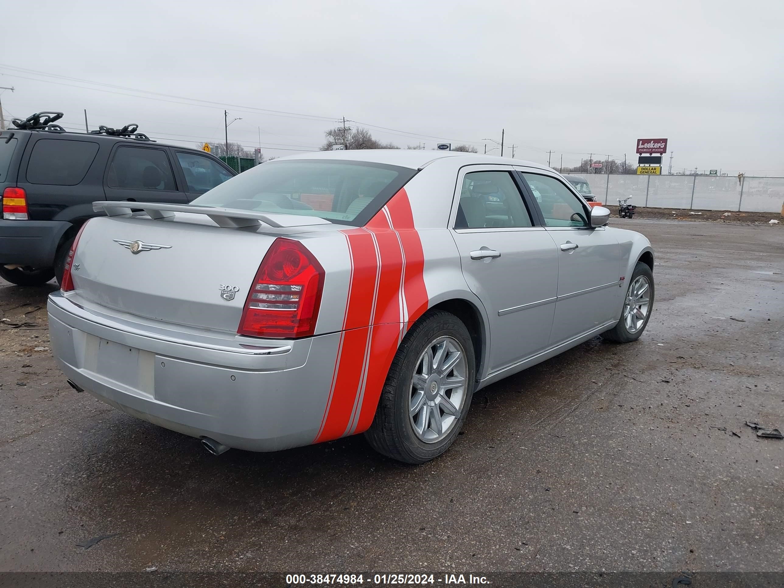 Photo 4 VIN: 2C3AA63H95H632220 - CHRYSLER 300C 