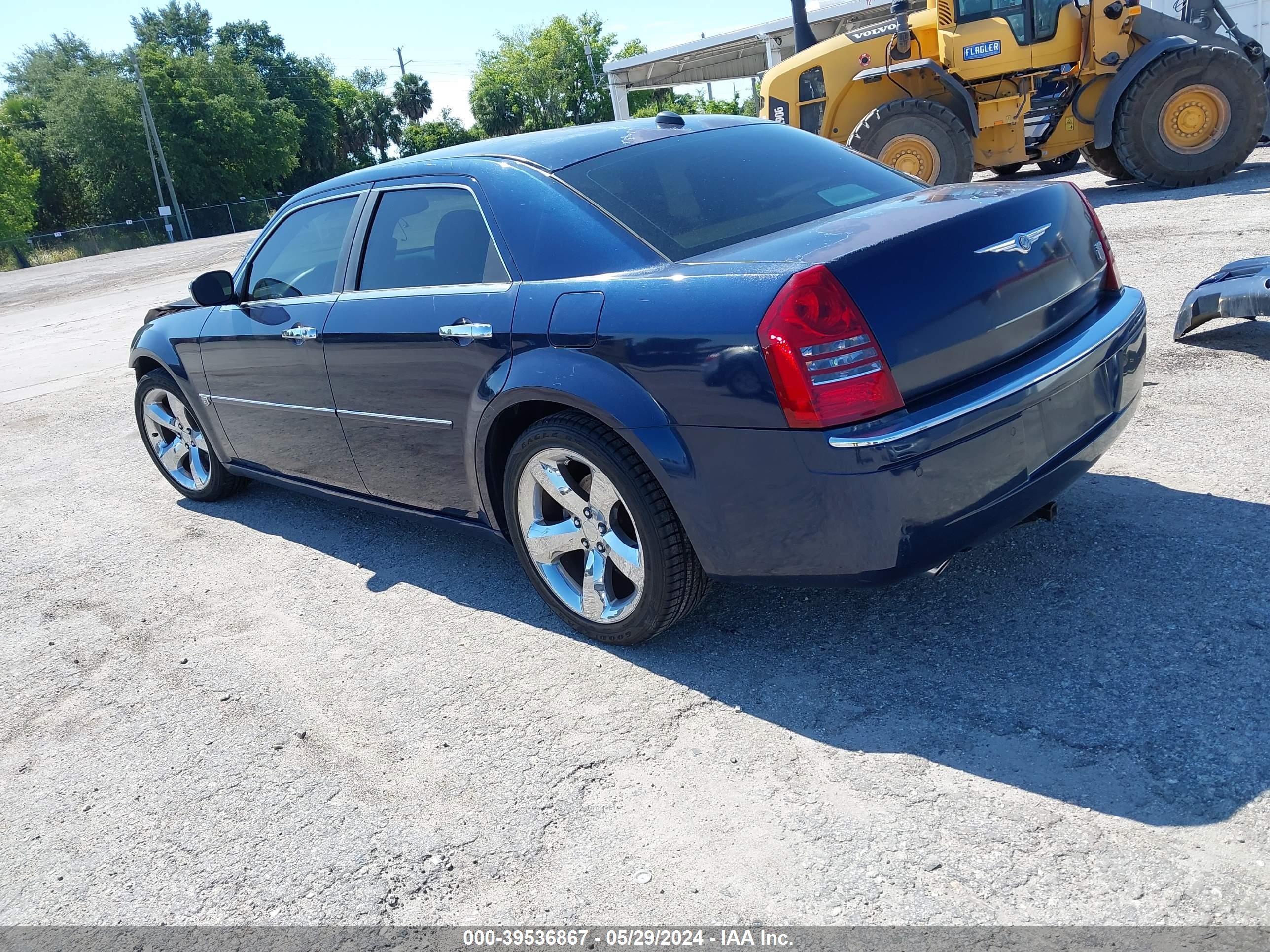 Photo 2 VIN: 2C3AA63HX5H122541 - CHRYSLER 300C 