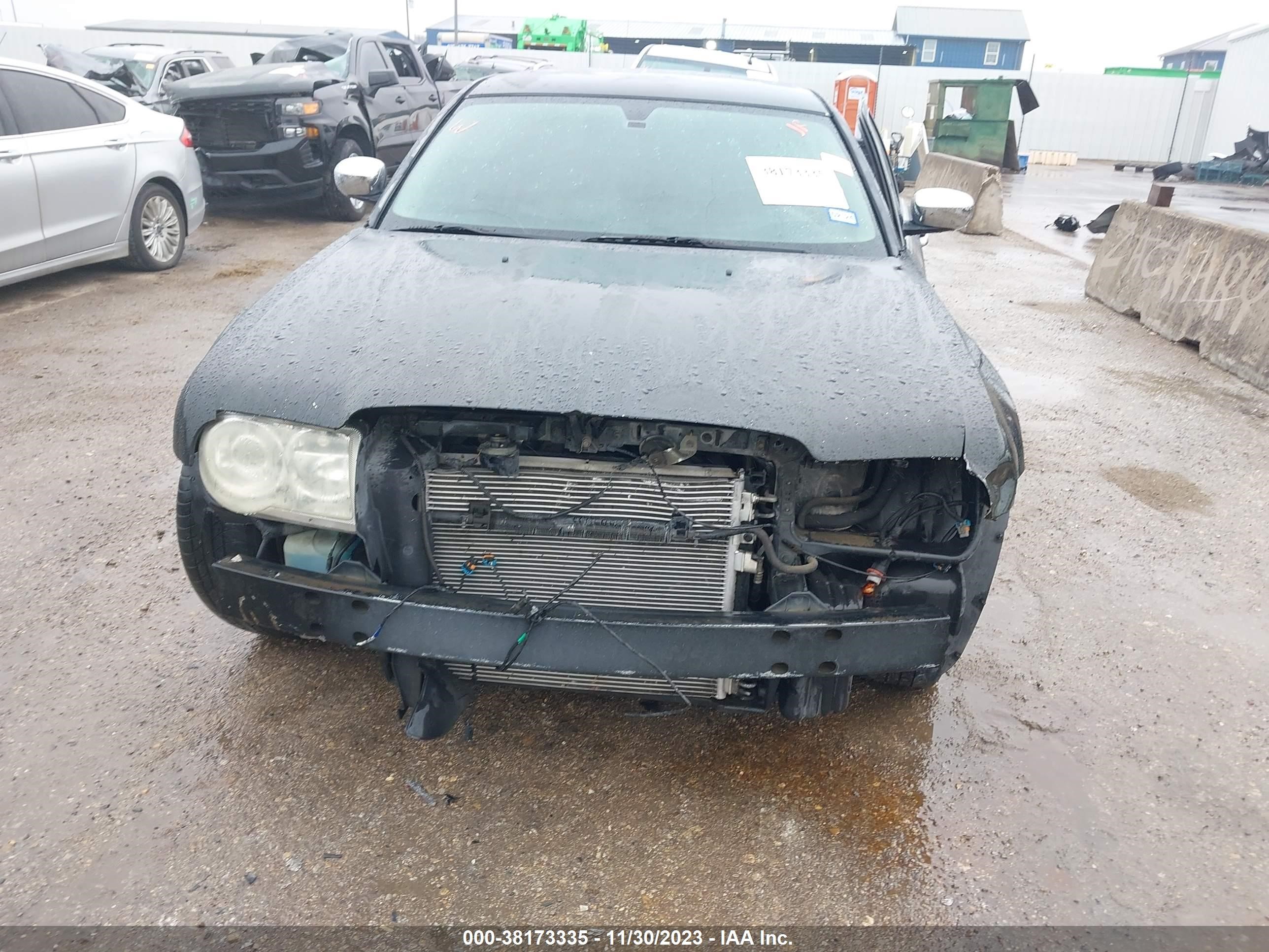 Photo 5 VIN: 2C3AA63HX5H145124 - CHRYSLER 300C 