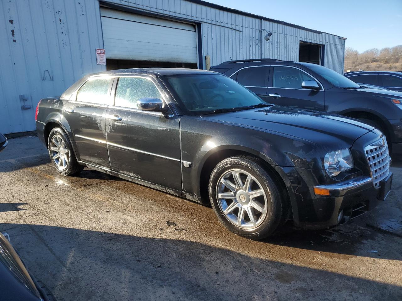 Photo 3 VIN: 2C3AA63HX5H635109 - CHRYSLER 300 