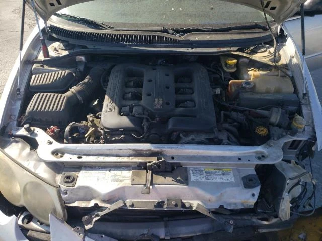 Photo 10 VIN: 2C3AE66G02H298307 - CHRYSLER 300M 