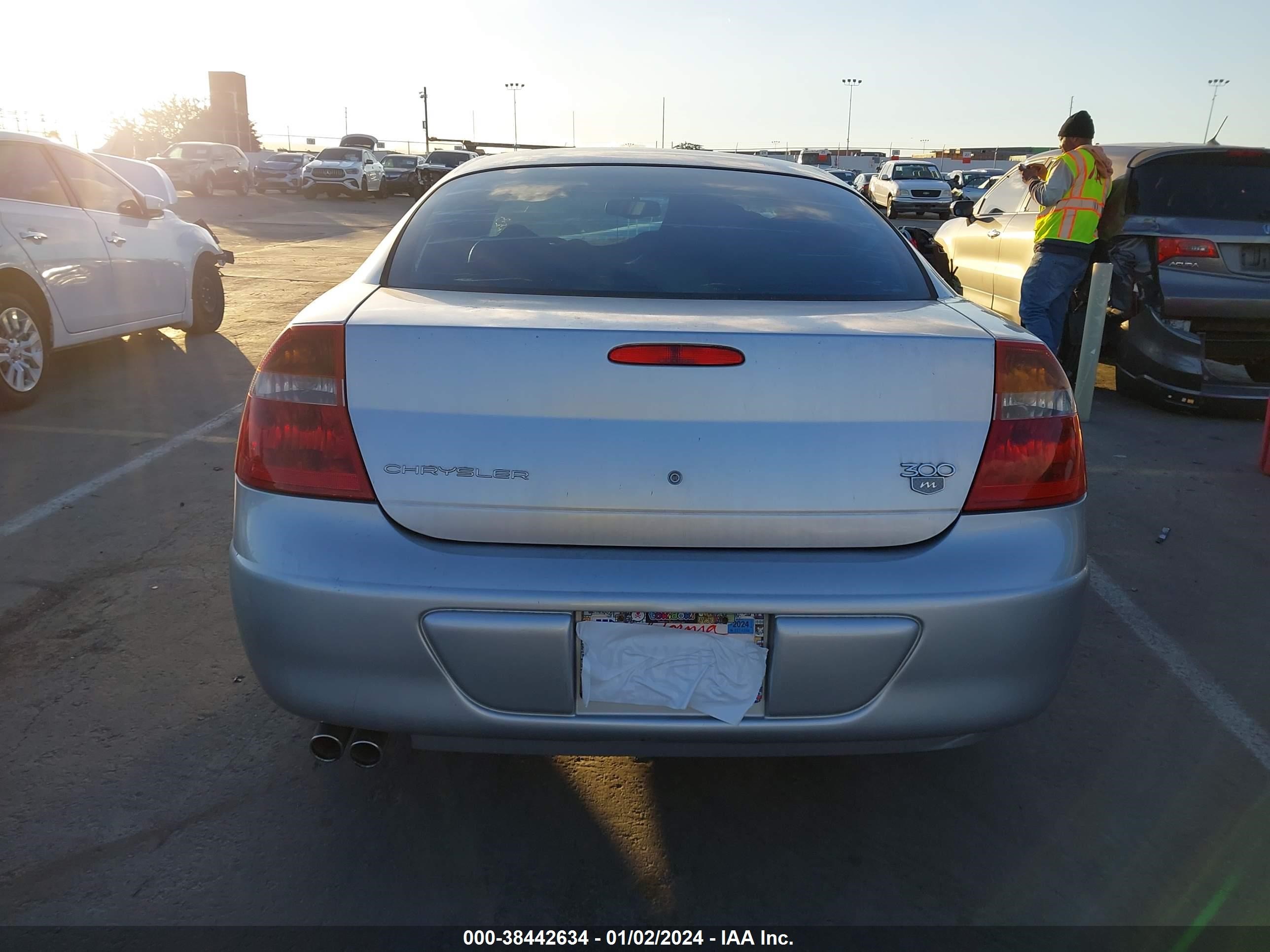 Photo 14 VIN: 2C3AE66G22H104330 - INFINITI Q50 