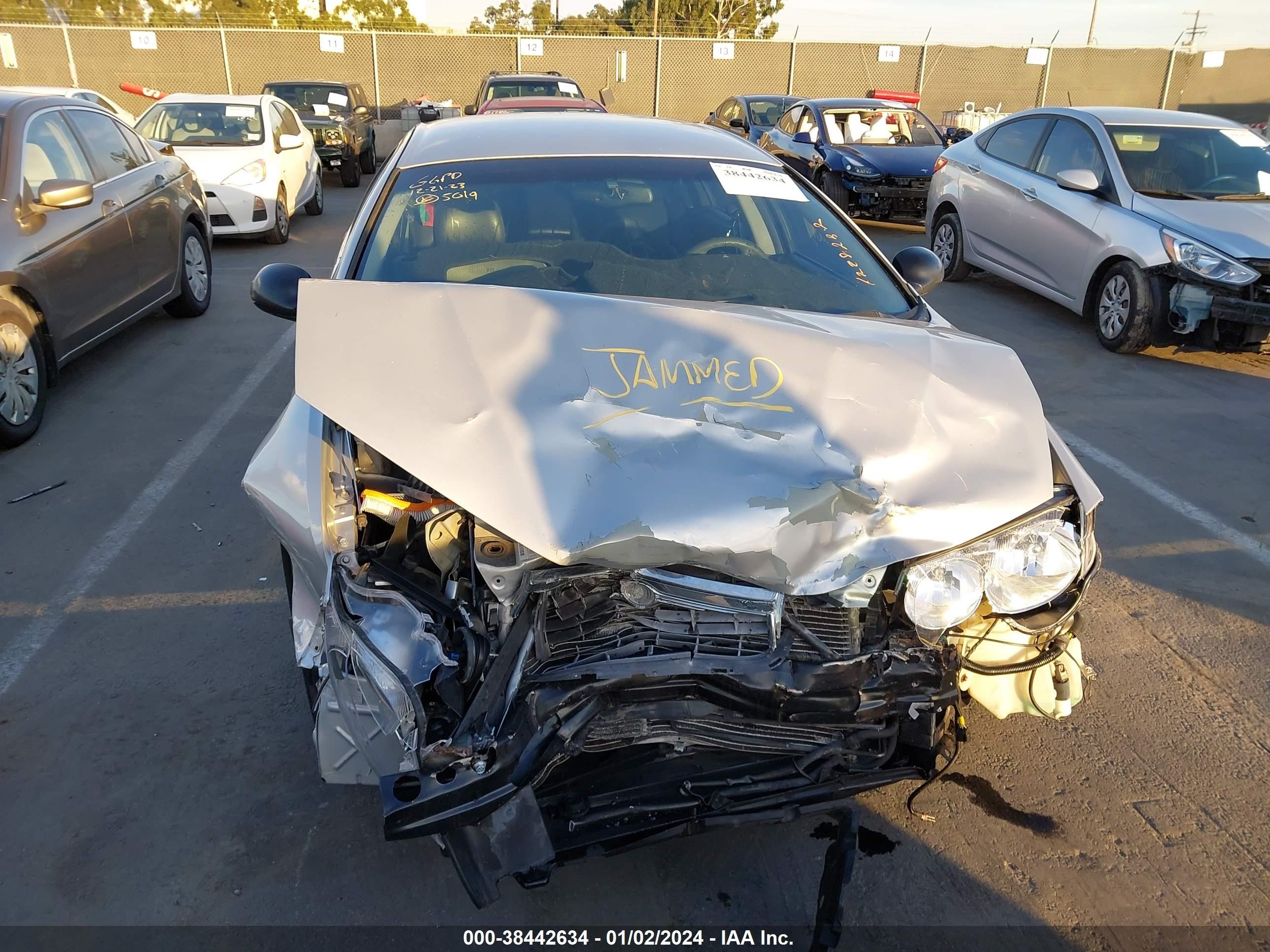 Photo 5 VIN: 2C3AE66G22H104330 - INFINITI Q50 