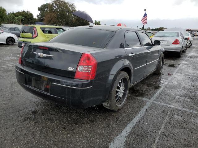 Photo 3 VIN: 2C3CA1CV9AH279957 - CHRYSLER 300 TOURIN 