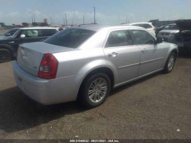 Photo 3 VIN: 2C3CA1CV9AH330132 - CHRYSLER 300 