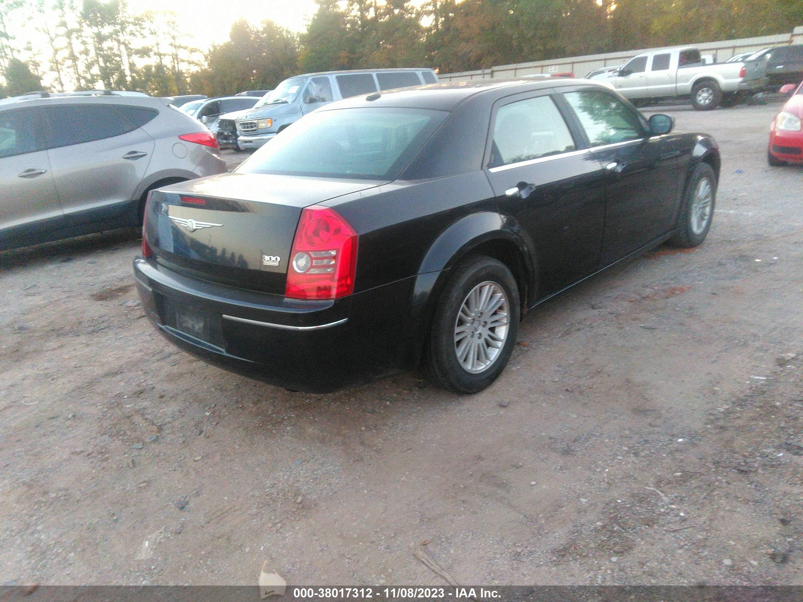 Photo 3 VIN: 2C3CA1CVXAH255781 - CHRYSLER 300 