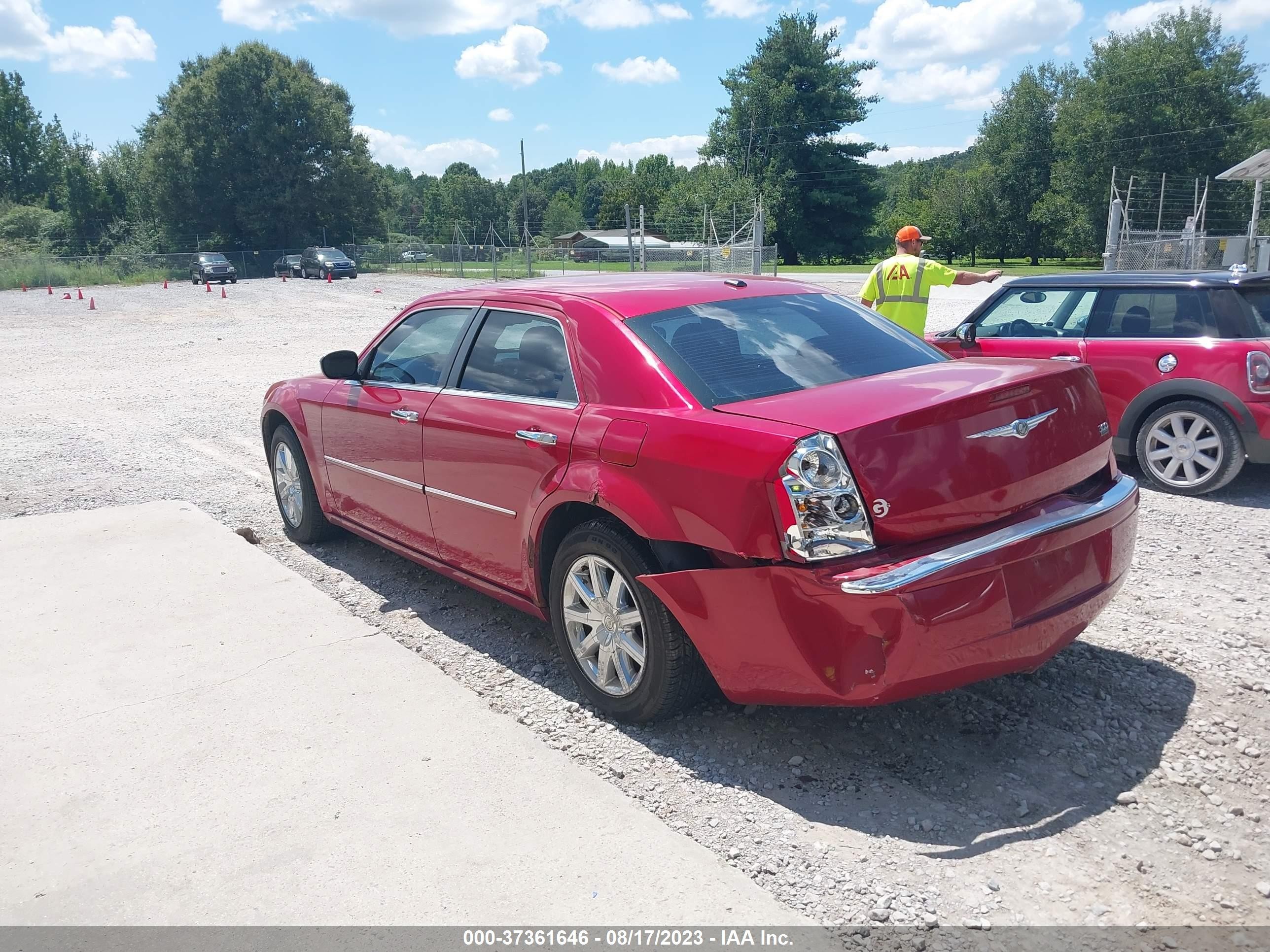 Photo 2 VIN: 2C3CA3CV0AH324621 - CHRYSLER 300 