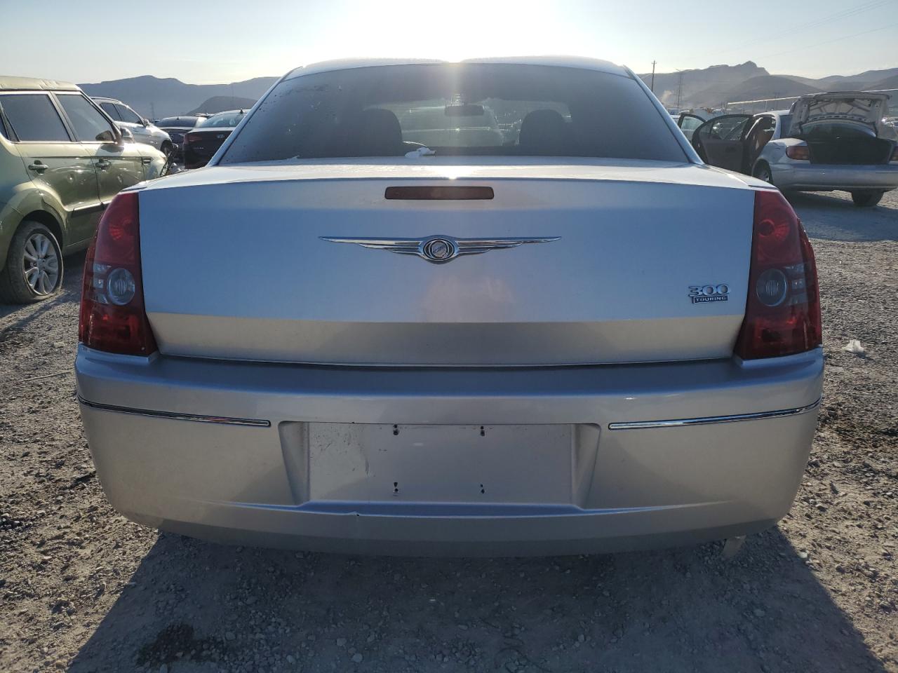 Photo 5 VIN: 2C3CA4CD3AH105018 - CHRYSLER 300 