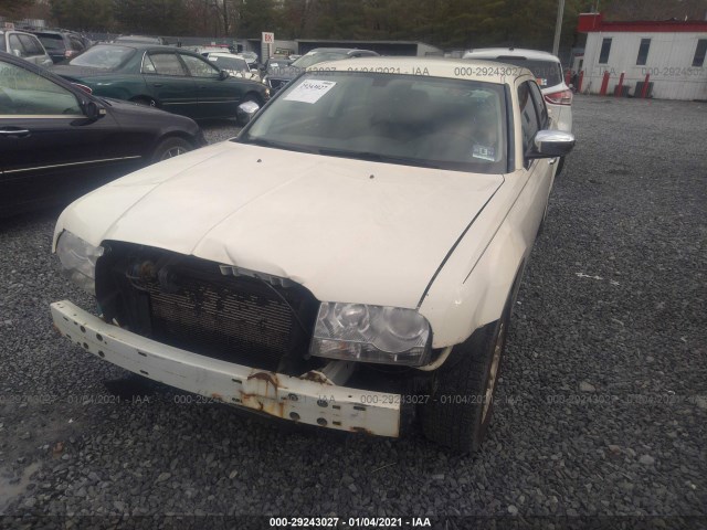 Photo 5 VIN: 2C3CA4CD4AH105643 - CHRYSLER 300 