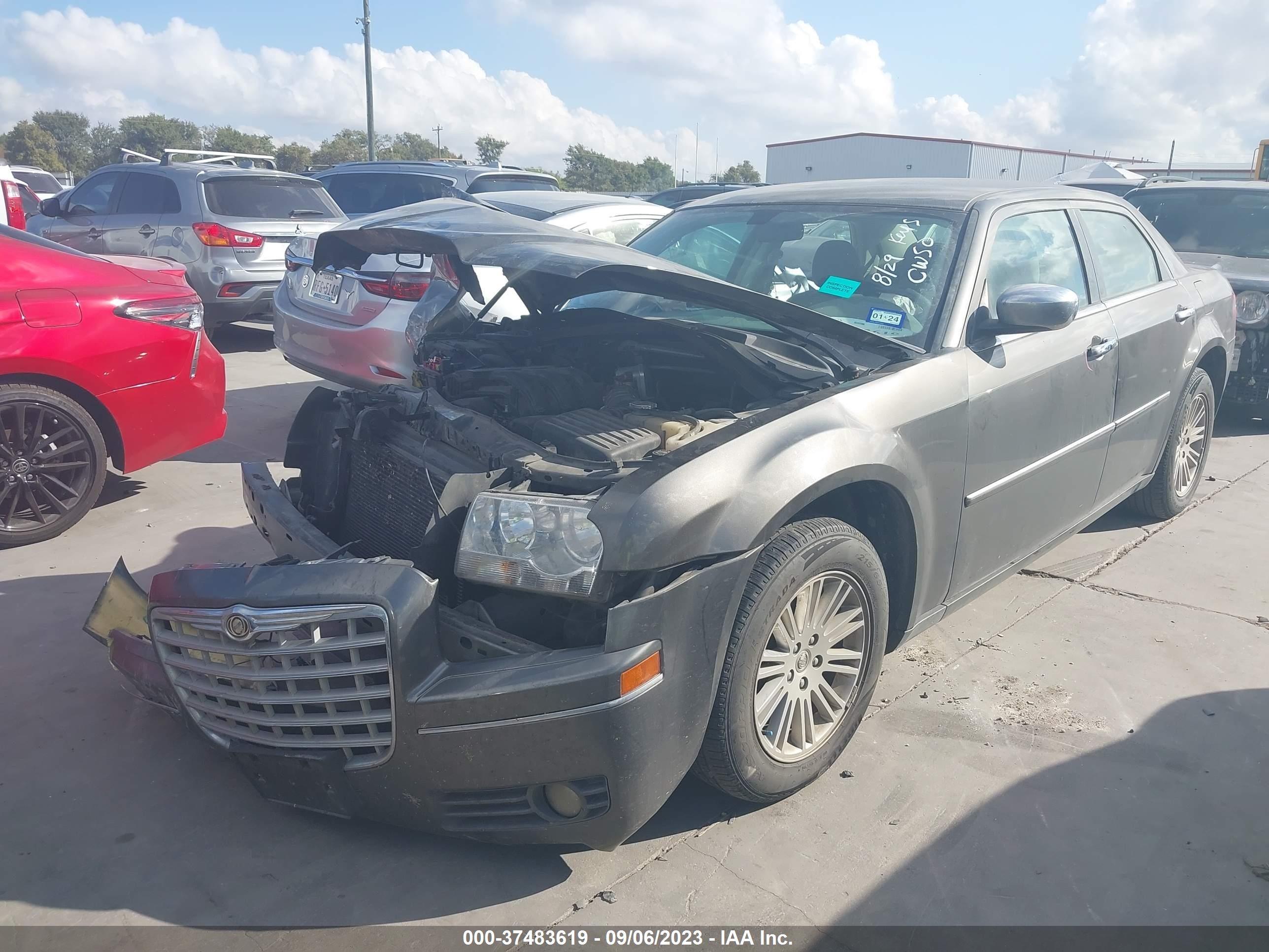 Photo 1 VIN: 2C3CA4CD5AH145939 - CHRYSLER 300 