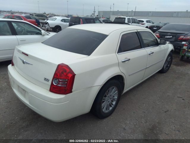 Photo 3 VIN: 2C3CA4CD6AH173703 - CHRYSLER 300 