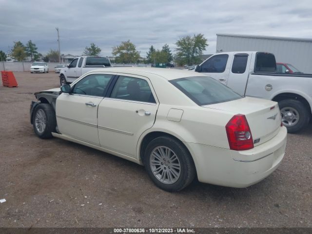 Photo 2 VIN: 2C3CA4CD7AH198657 - CHRYSLER 300 