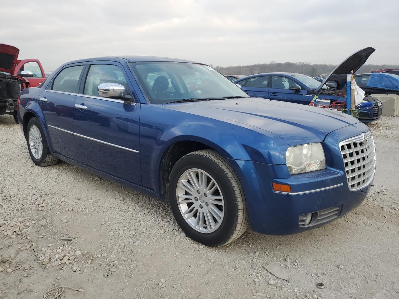 Photo 3 VIN: 2C3CA4CD7AH211410 - CHRYSLER 300 