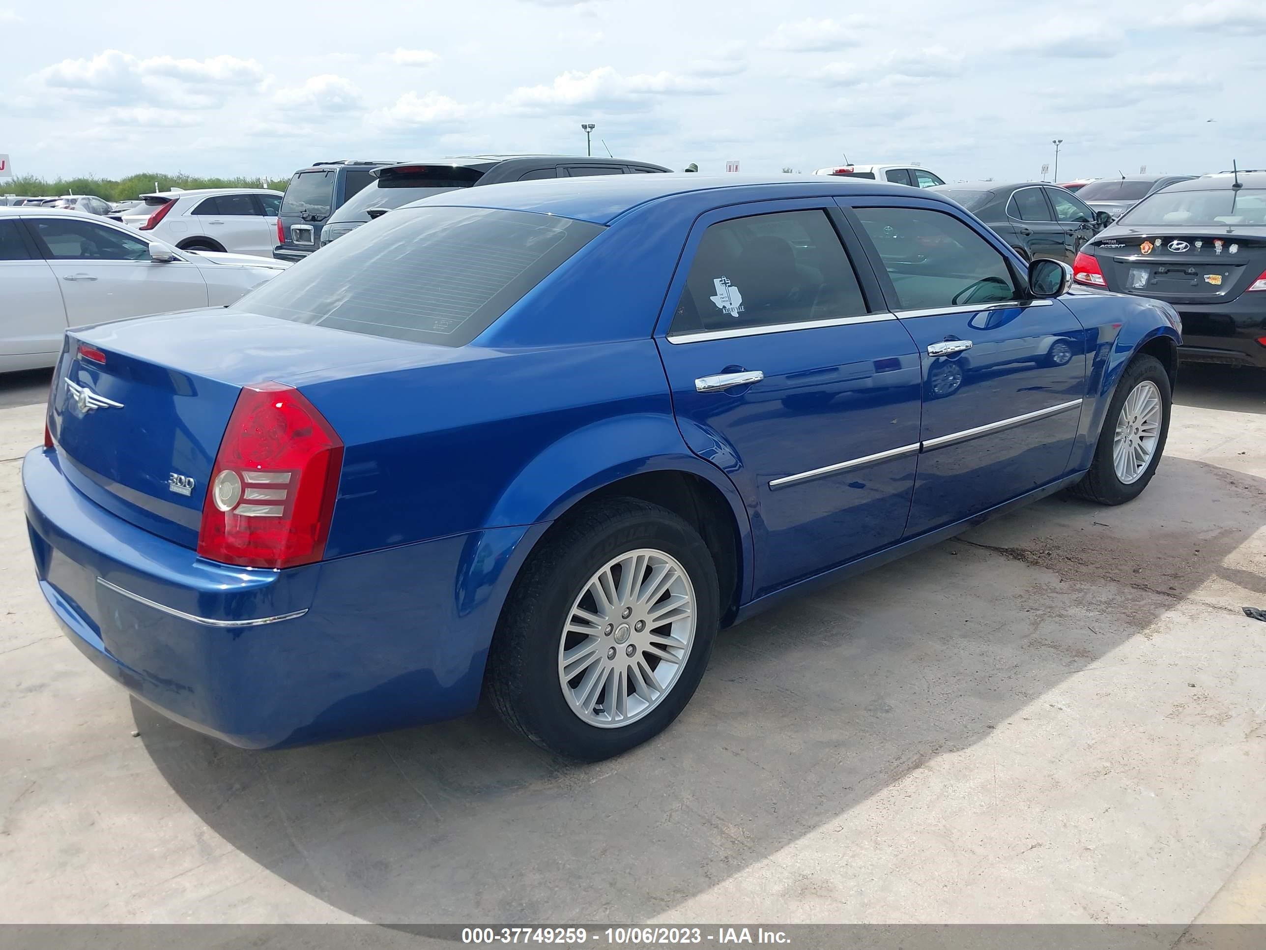 Photo 3 VIN: 2C3CA4CD8AH330096 - CHRYSLER 300 