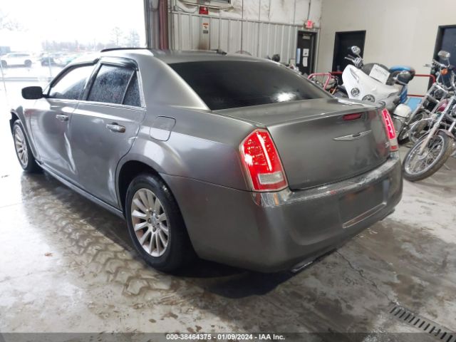 Photo 2 VIN: 2C3CA4CG2BH524604 - CHRYSLER 300 