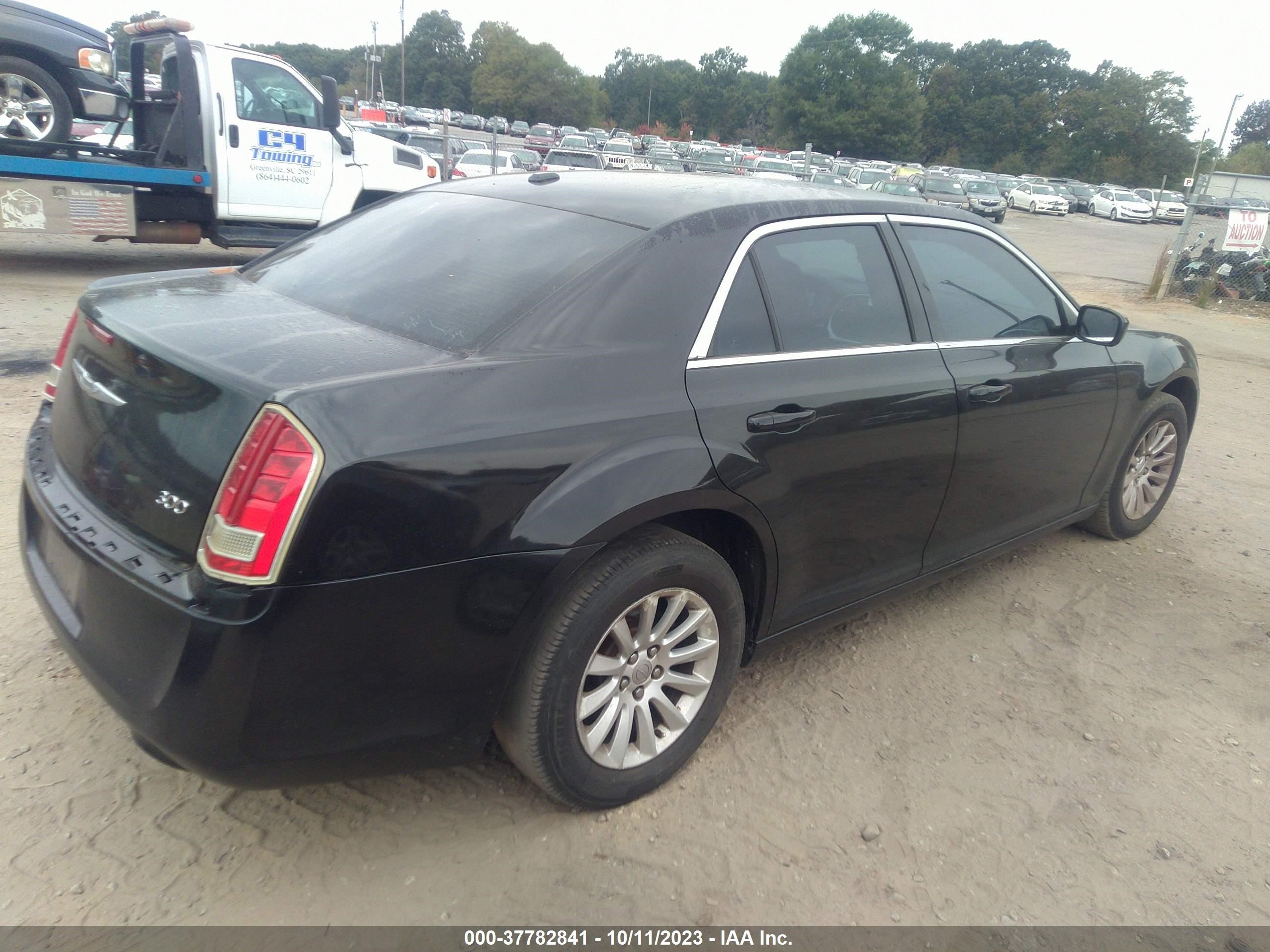 Photo 3 VIN: 2C3CA4CG2BH562852 - CHRYSLER 300 