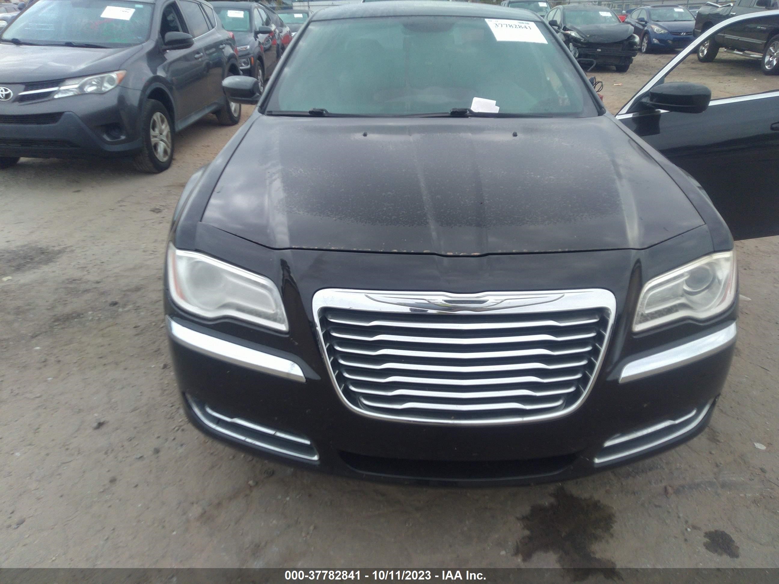 Photo 5 VIN: 2C3CA4CG2BH562852 - CHRYSLER 300 