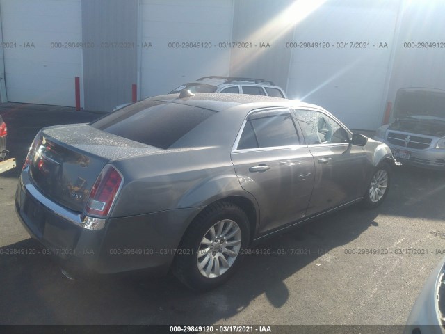 Photo 3 VIN: 2C3CA4CG7BH611382 - CHRYSLER 300 