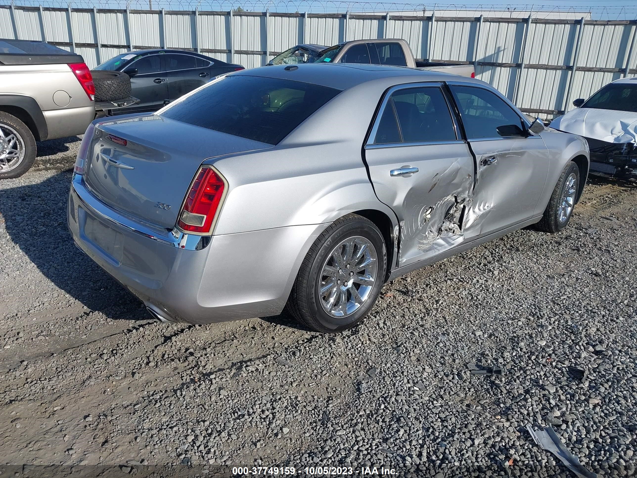 Photo 3 VIN: 2C3CA5CG1BH549807 - CHRYSLER 300 