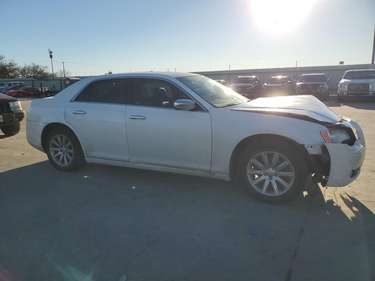 Photo 3 VIN: 2C3CA5CG1BH579664 - CHRYSLER 300 