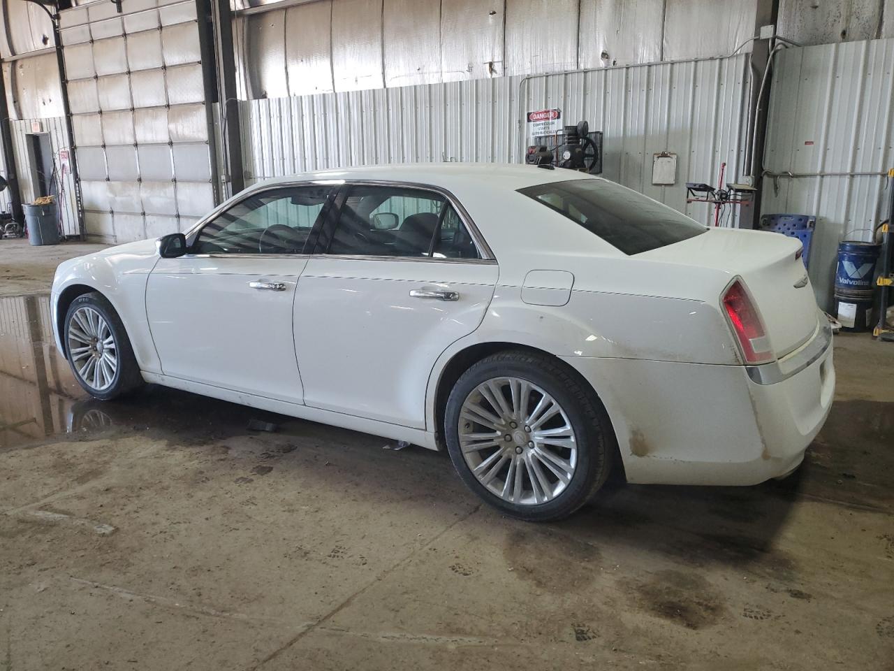 Photo 1 VIN: 2C3CA5CG1BH579681 - CHRYSLER 300 