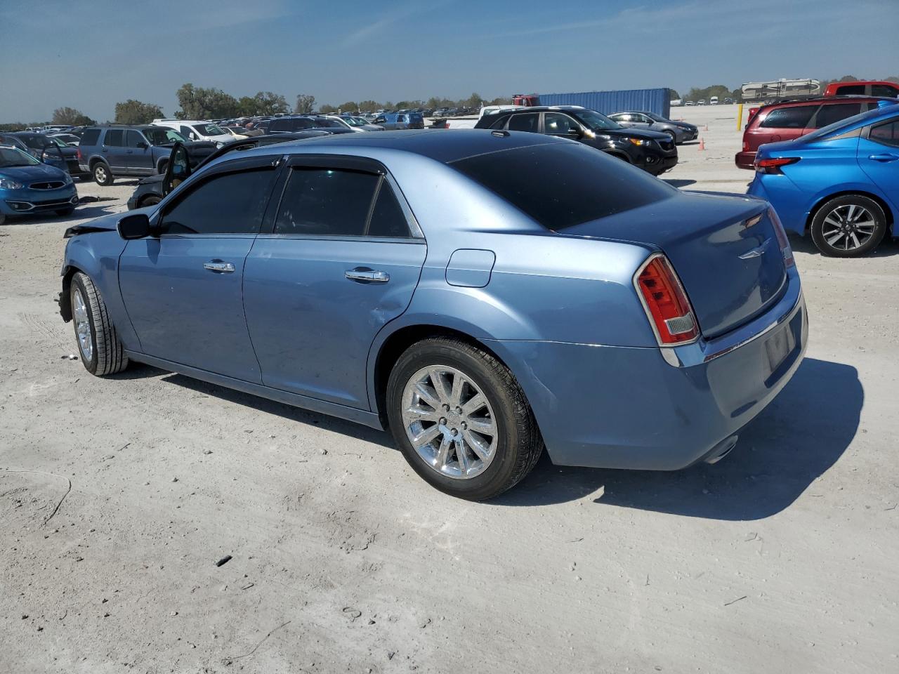 Photo 1 VIN: 2C3CA5CG2BH547421 - CHRYSLER 300 