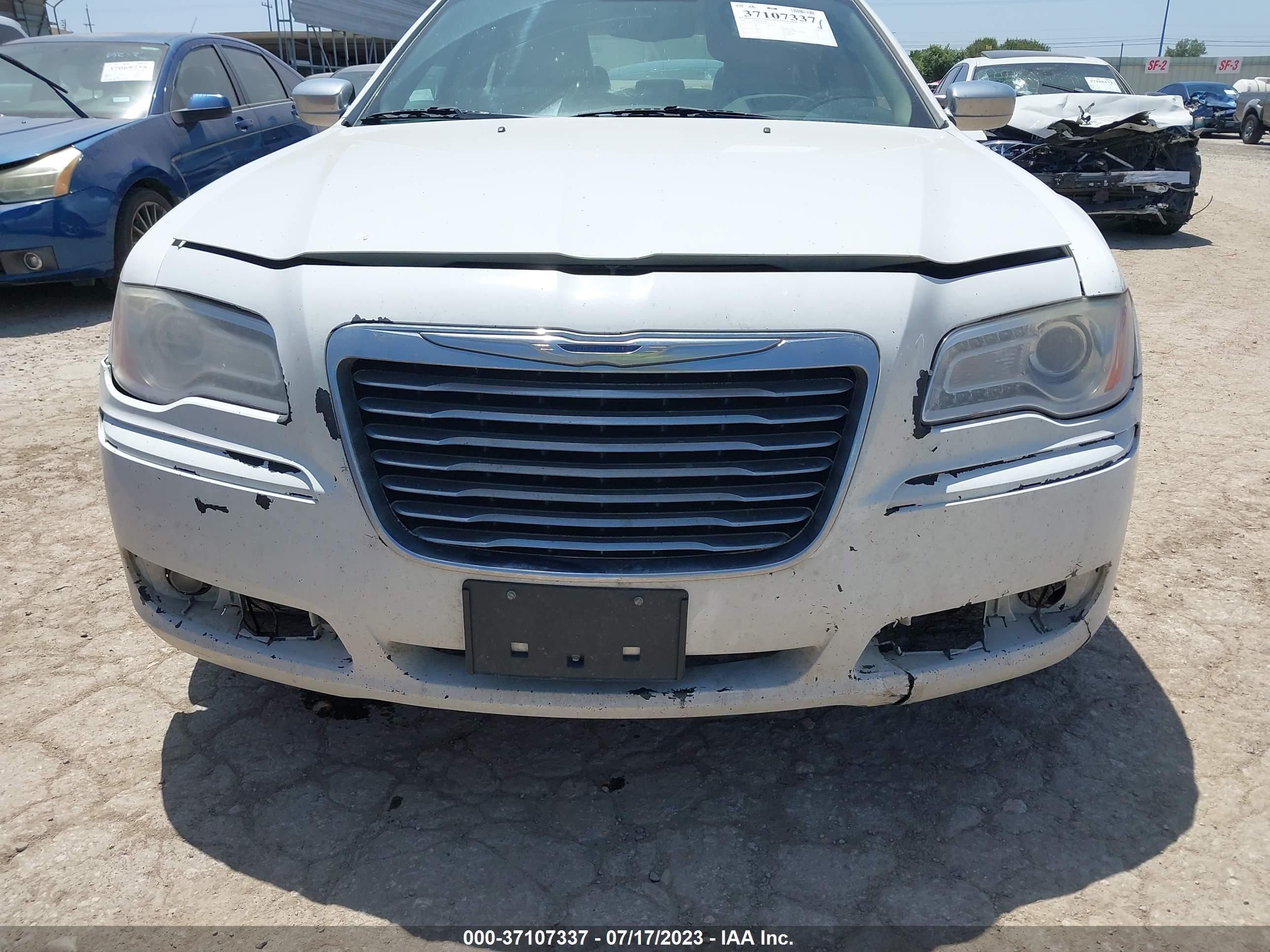 Photo 5 VIN: 2C3CA5CG2BH582895 - CHRYSLER 300 