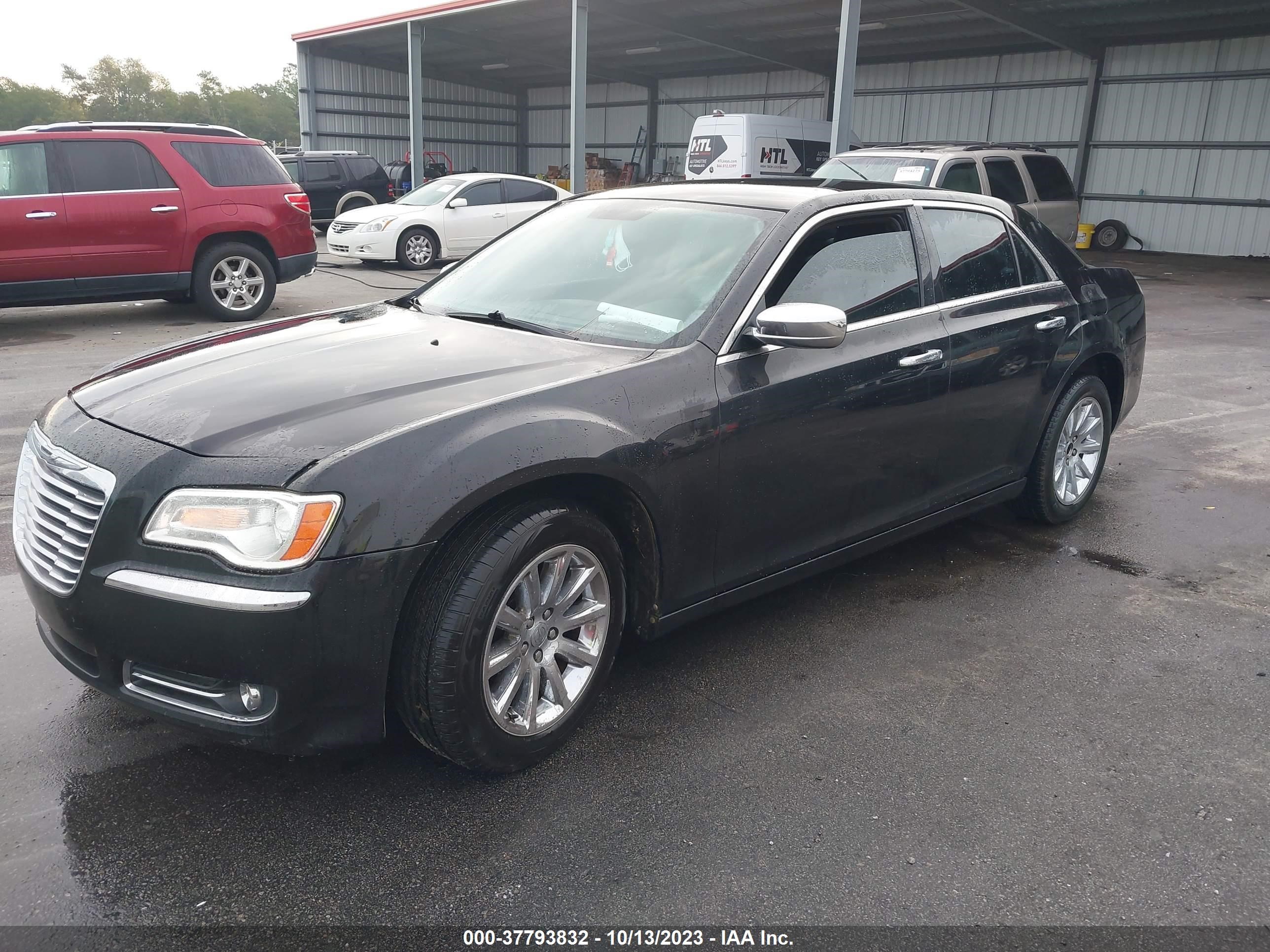 Photo 1 VIN: 2C3CA5CG3BH536993 - CHRYSLER 300 