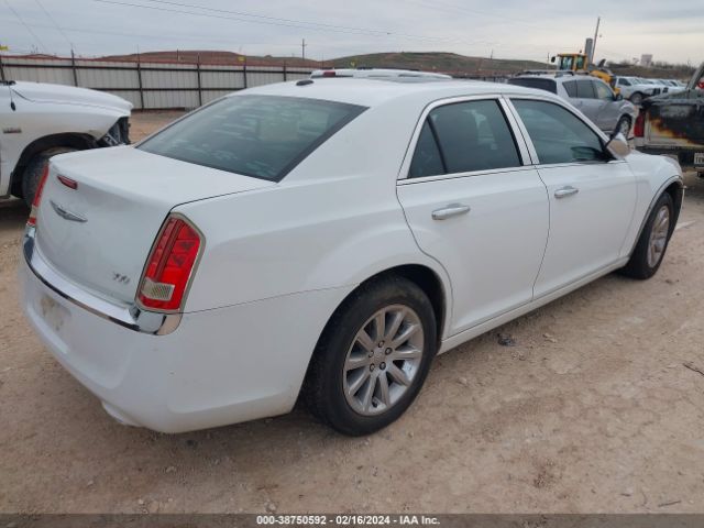 Photo 3 VIN: 2C3CA5CG4BH523315 - CHRYSLER 300 