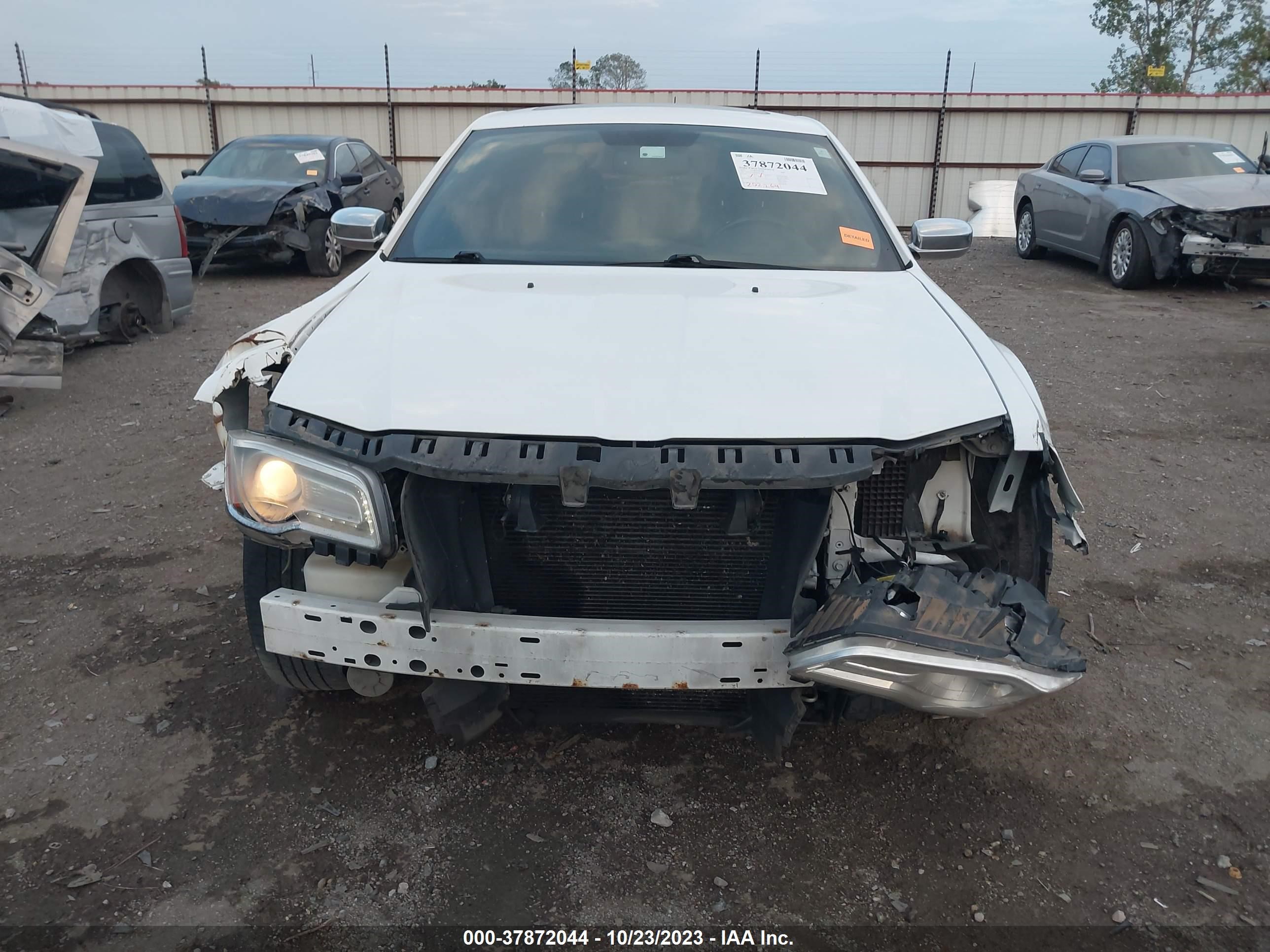 Photo 11 VIN: 2C3CA5CG4BH531866 - CHRYSLER 300 