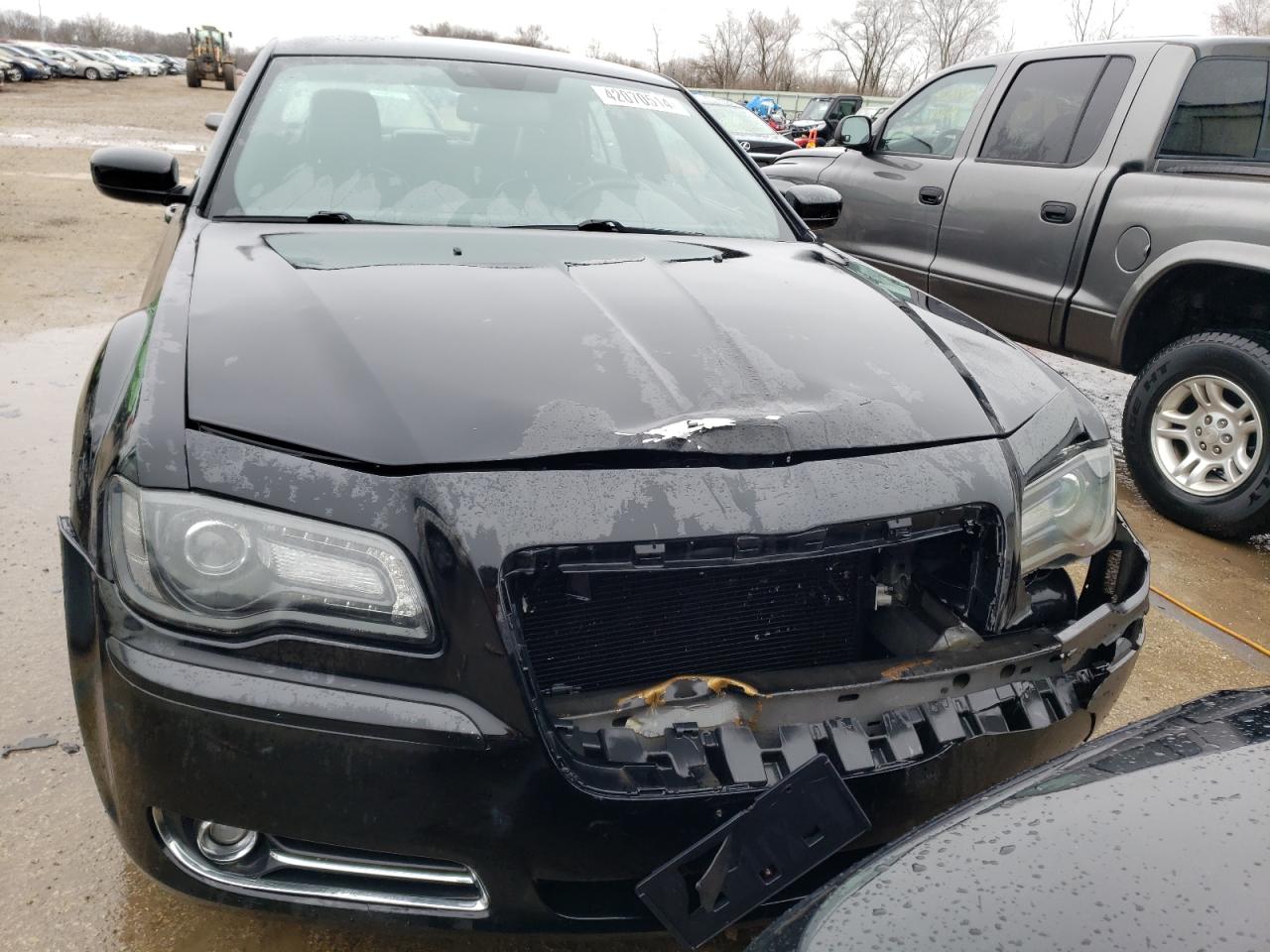 Photo 4 VIN: 2C3CA5CG4BH599357 - CHRYSLER 300 